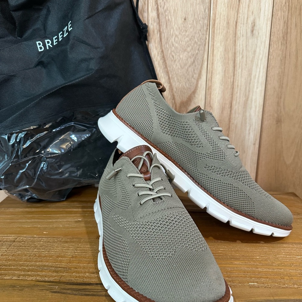 Men's Tan Sneakers